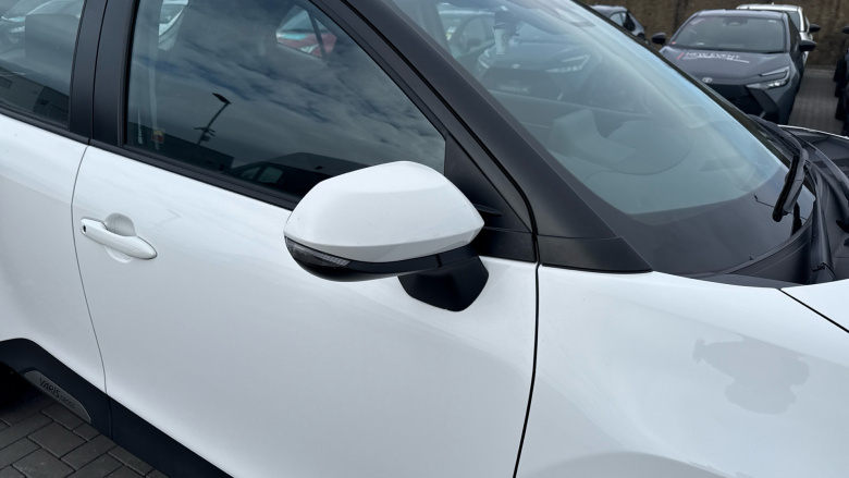 Toyota Yaris Cross 1.5 Hybrid Icon 5dr CVT Hybrid Estate